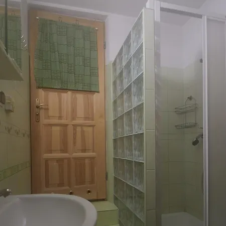 Spacious Tatra Retreat For Families & Groups Of Friends