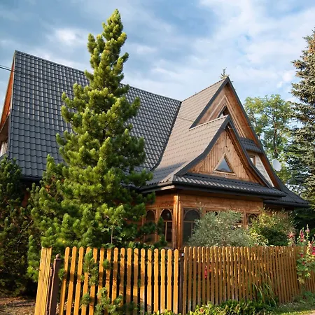 Chalet Spacious Tatra Retreat For Families & Groups Of Friends *